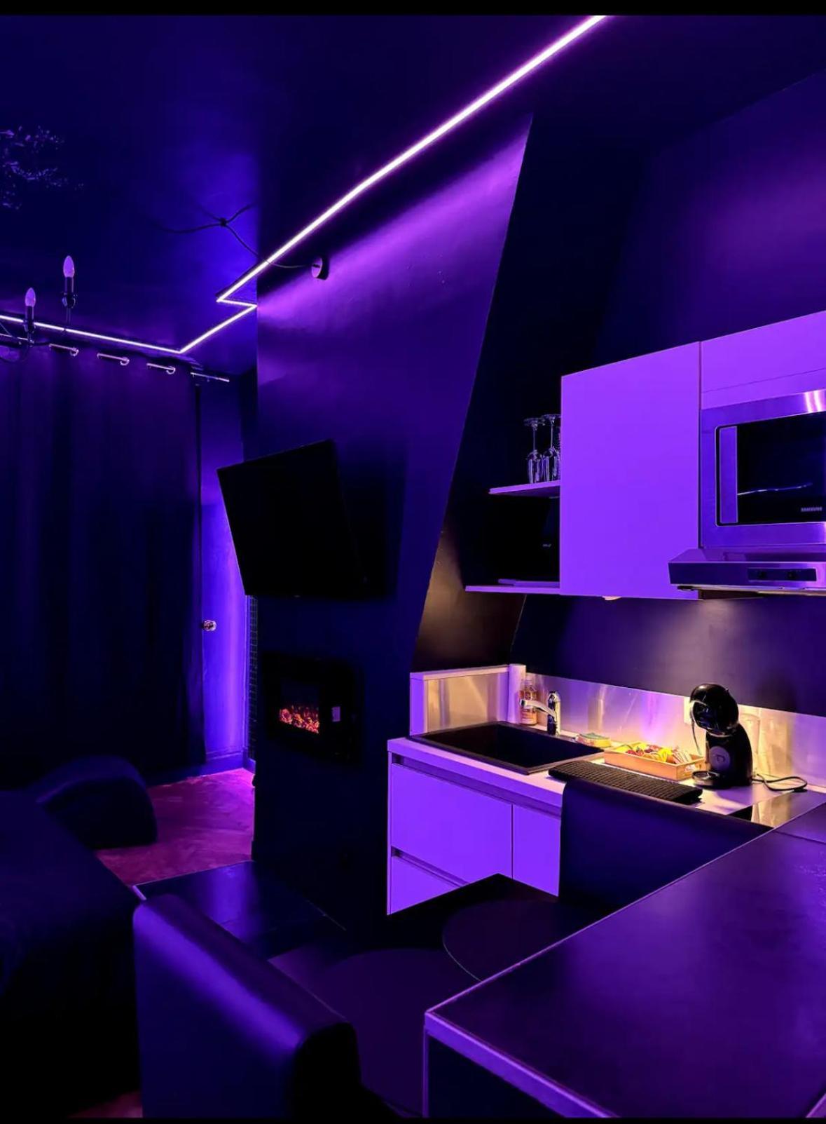 Room, L'interdit Apartment Rouen